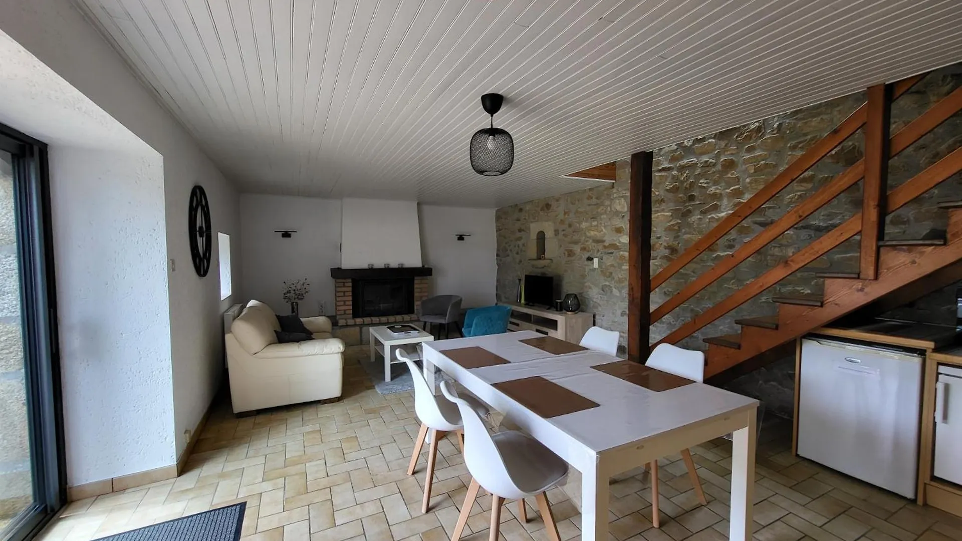 Gite De Pennenez Plomodiern