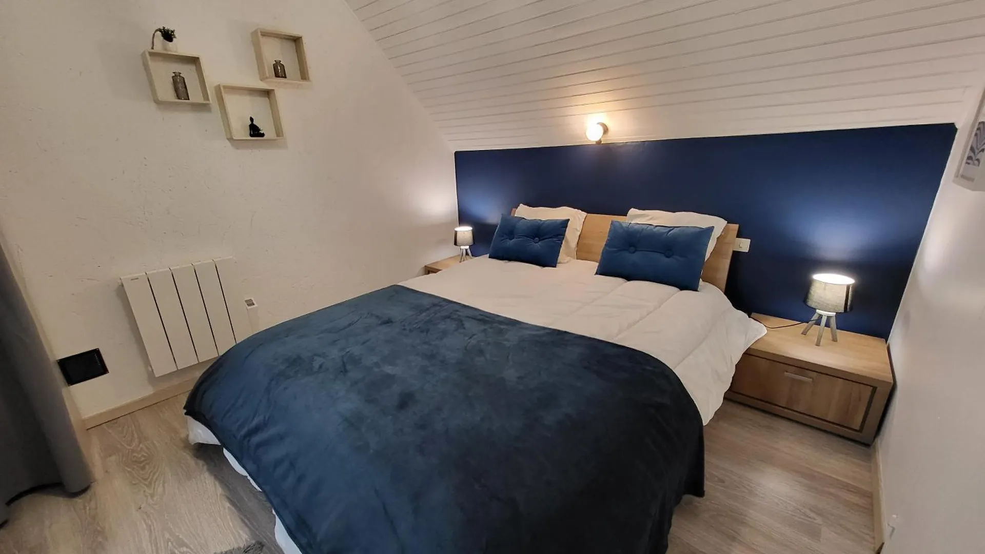 Holiday home Gite De Pennenez Plomodiern